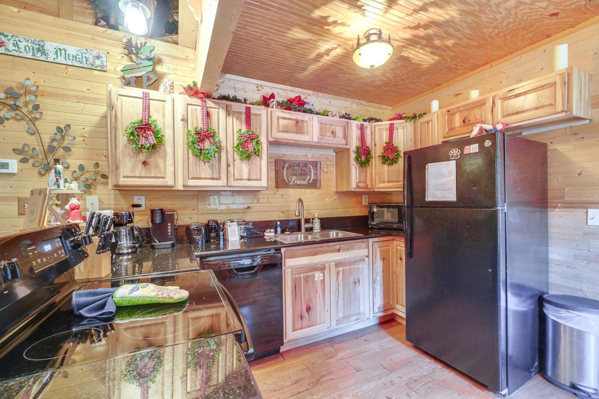 Just Fur Relaxin Sevierville Cabin With Hot Tub! Exterior foto